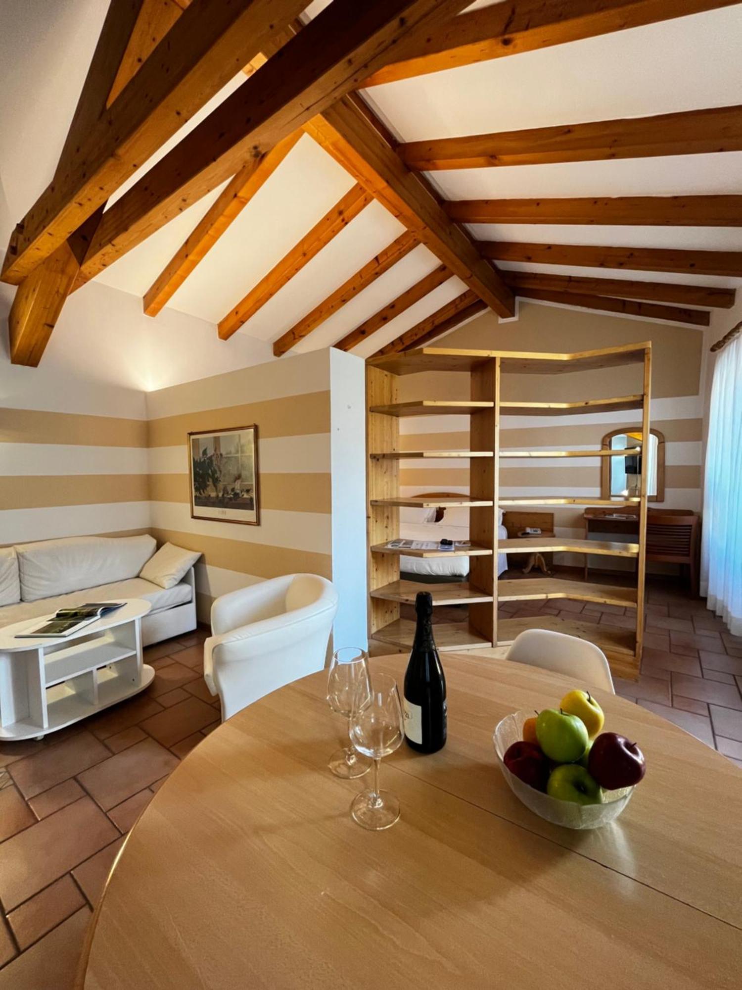 Manci Apartments By Hotel America Trento Exterior photo
