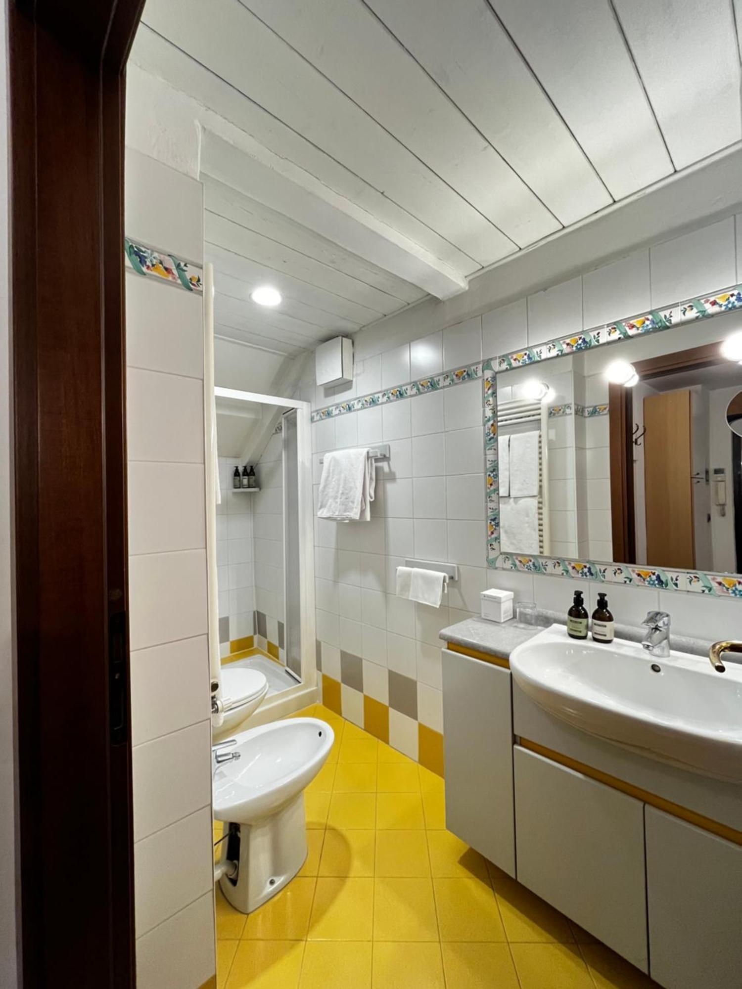 Manci Apartments By Hotel America Trento Exterior photo